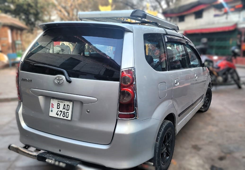 Toyota Avenza - Thumbnail 2
